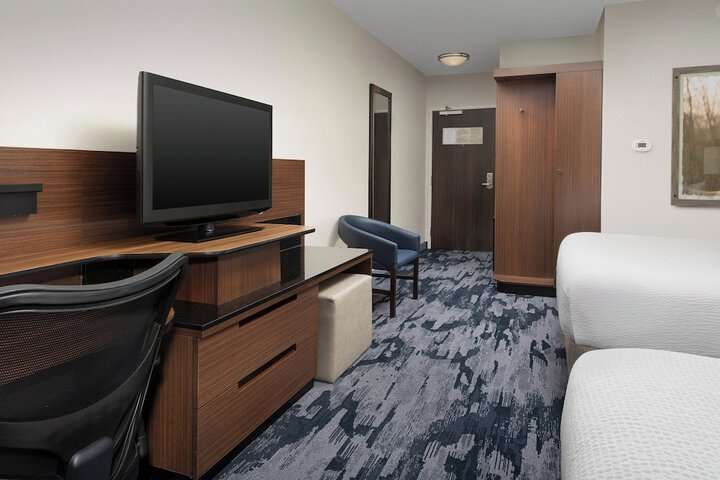Room 27 of 33