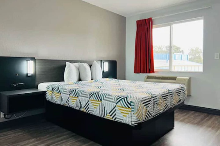 Room 21 of 29