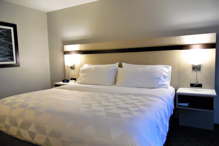 Room 15 of 30
