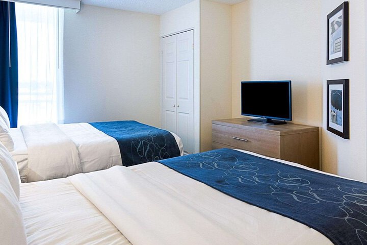 Room 10 of 27
