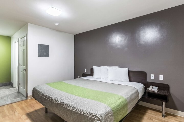 Room 35 of 42