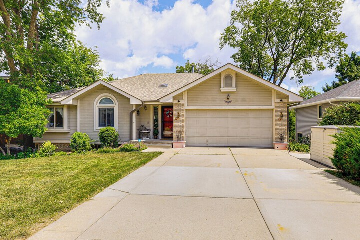 5 Mi to Platte River: Inviting Bellevue Rental