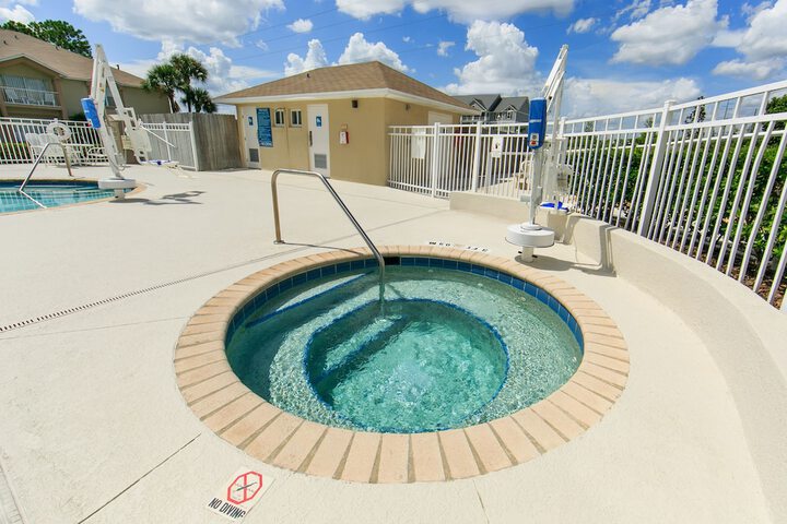 Holiday Inn Club Vacations Orlando Breeze Resort by IHG