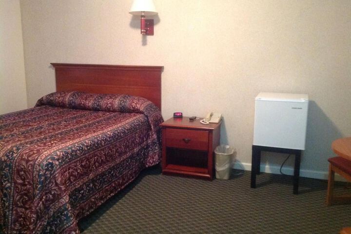 Room 10 of 40