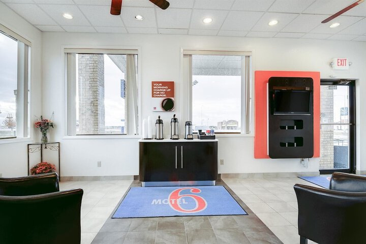 Motel 6 Colby KS