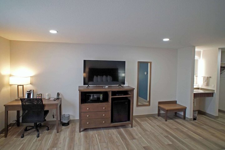 Room 34 of 77