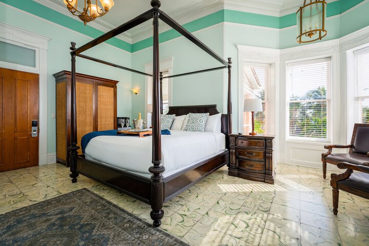 Southernmost House - Adult Exclusive