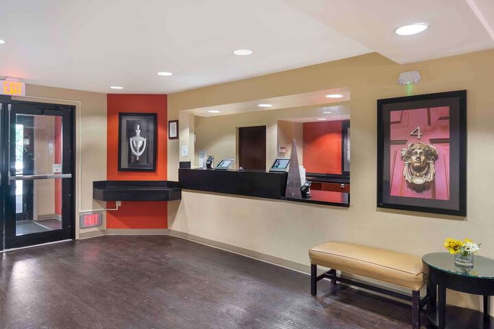 Hotel Interior 10 of 32