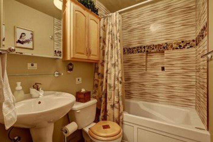 Sky Rivers Edge - Three Bedroom Cabin with Hot Tub