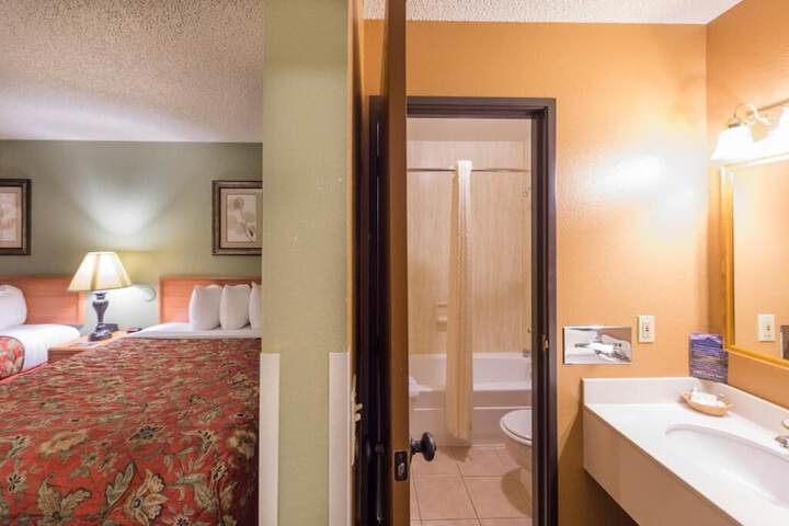Room 9 of 44