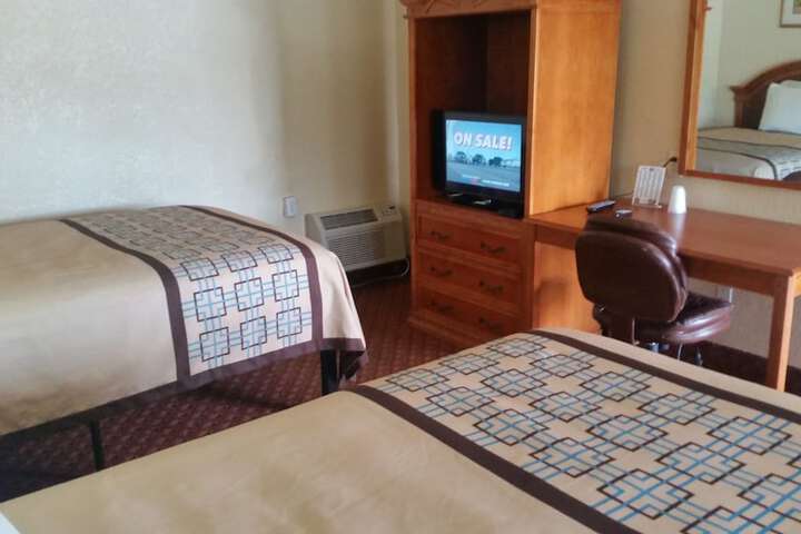 Room 11 of 34