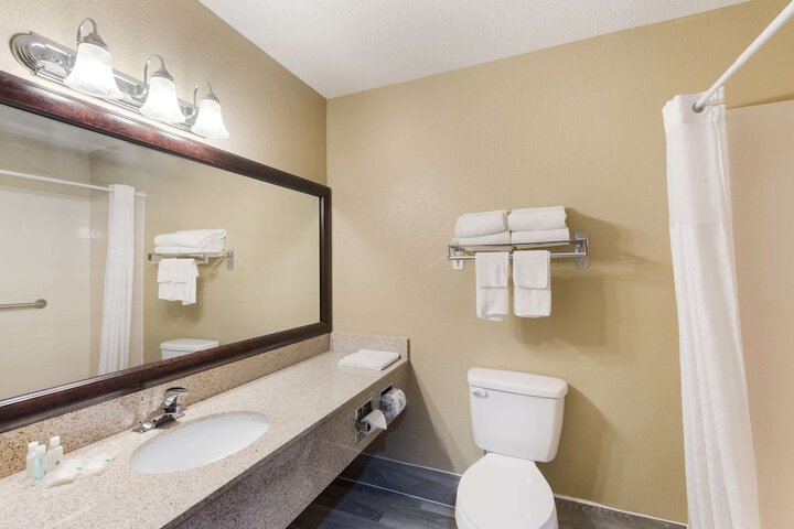 Room 25 of 54