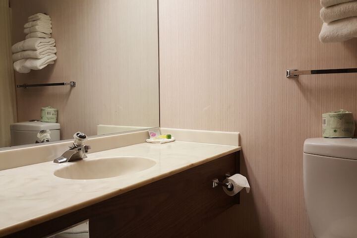 Room 19 of 27