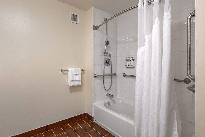 Holiday Inn Bangor by IHG