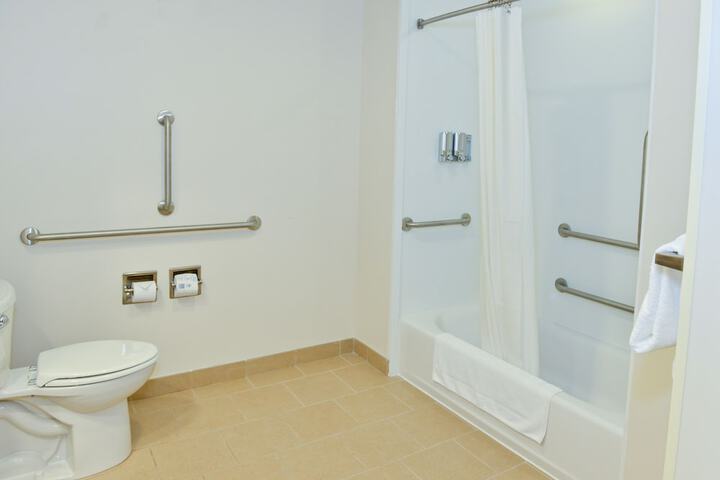 Room 25 of 72