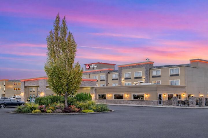 Best Western Plus Peppertree Airport Inn