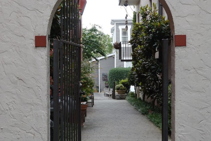 Hotel Exterior 147 of 151