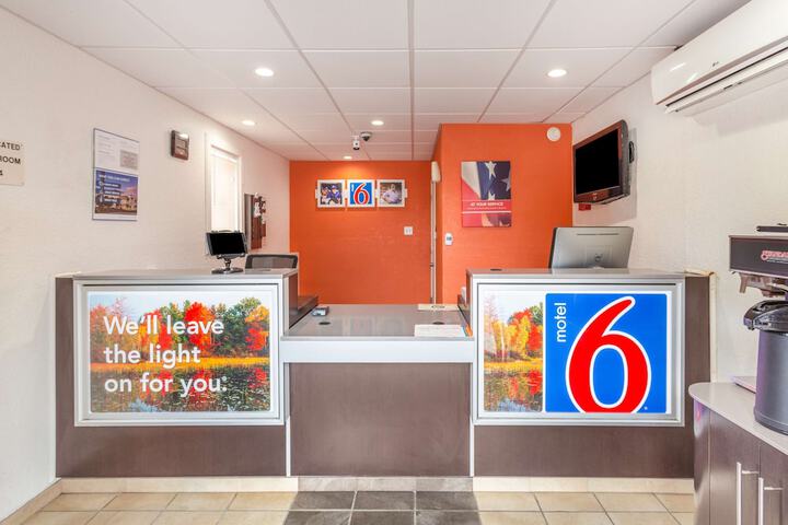 Motel 6 Huntington WV