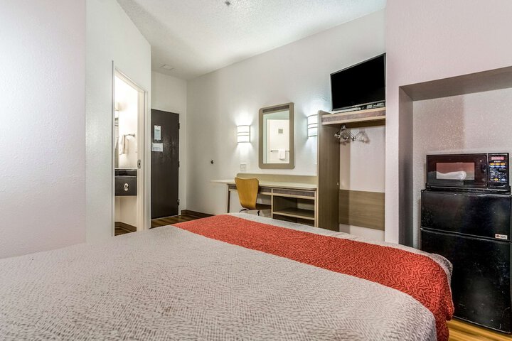 Room 22 of 31