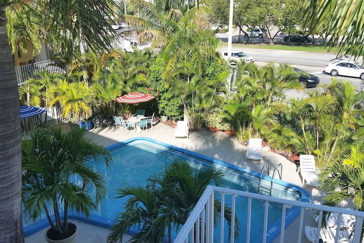 Ocean Mile Hotel