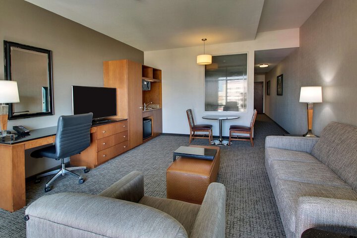Room 25 of 168