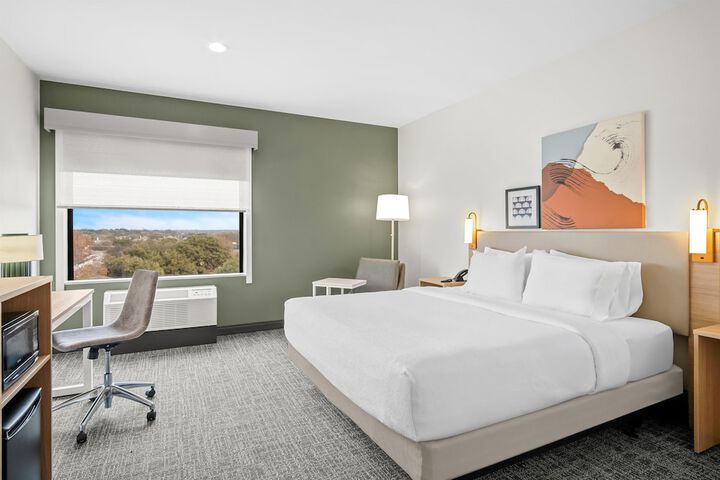 Spark by Hilton Garland Dallas East