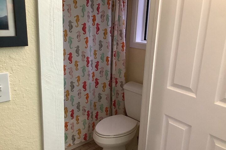 Room 62 of 200