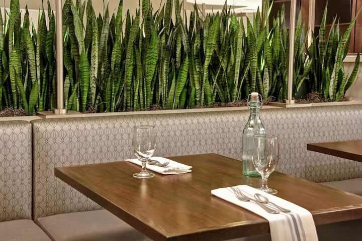 Dining 78 of 94