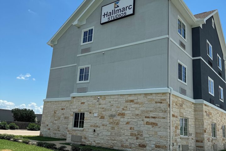 Hotel 3 of 34