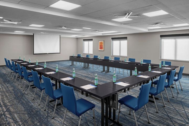 Holiday Inn Express & Suites Midland Loop 250 by IHG