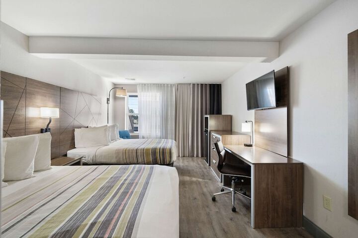 Room 27 of 46