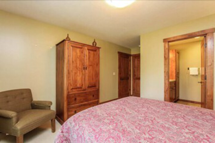 Discovery Chalet 374 - Three Bedroom Cabin