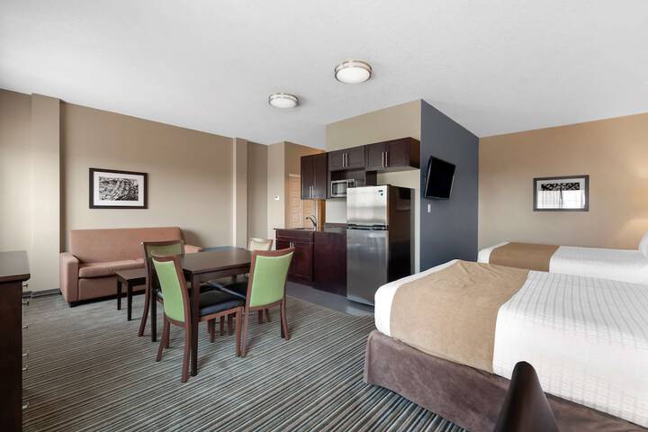 Room 52 of 69