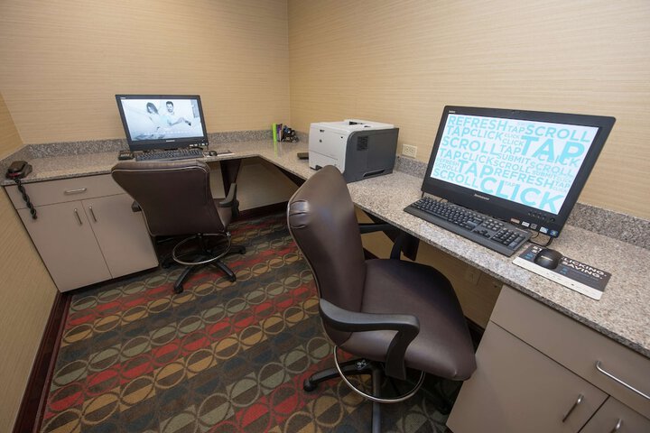 Business Center 28 of 28