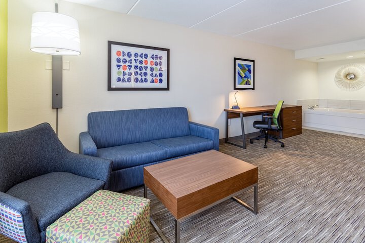 Room 9 of 41