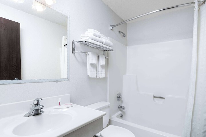 Room 9 of 21