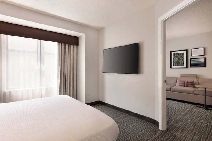 Room 10 of 48