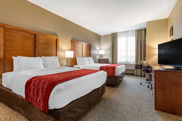 Comfort Inn & Suites Near Mt. Rushmore