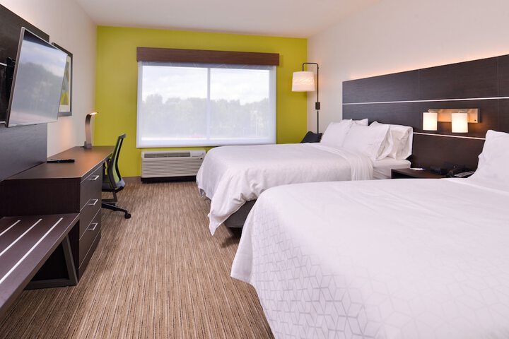 Room 32 of 69