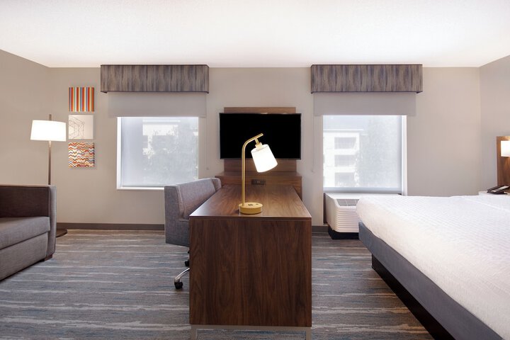 Room 51 of 107