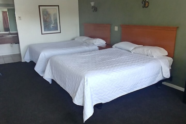 Thunderbird Motel