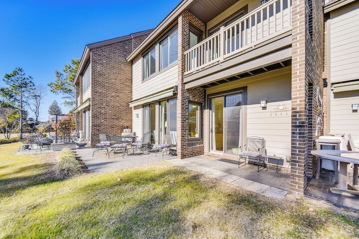 Walk to Beach: Home w / Pool Access in White Stone