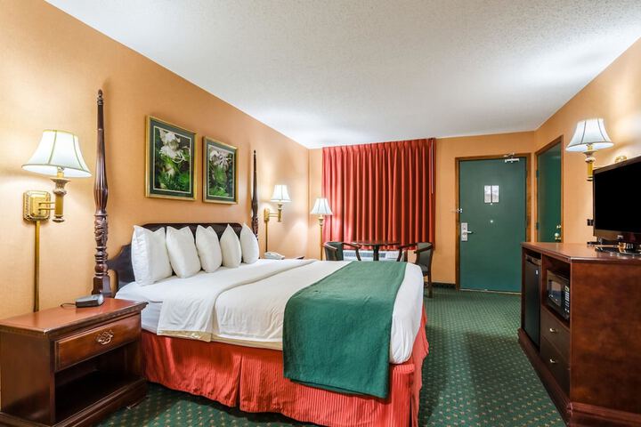 Room 13 of 41