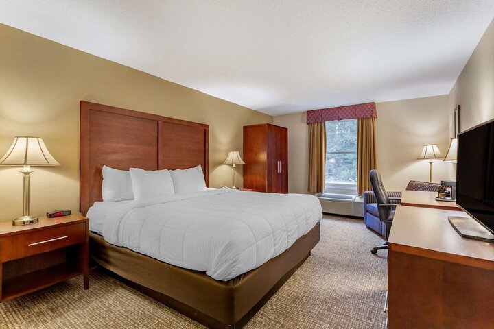 Room 10 of 36