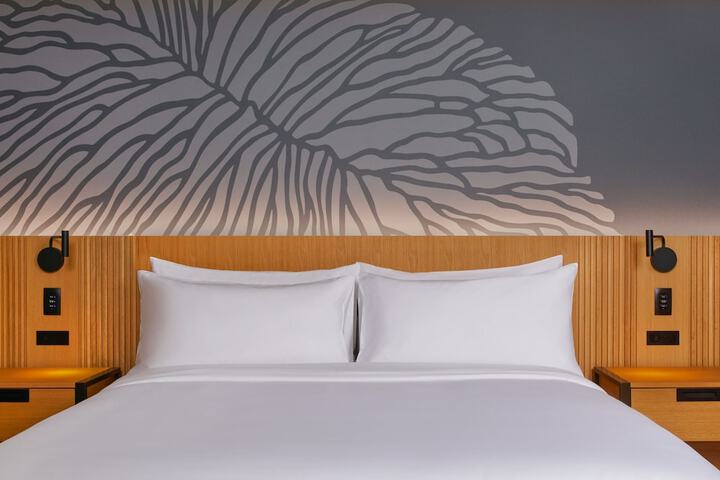 Room 42 of 112