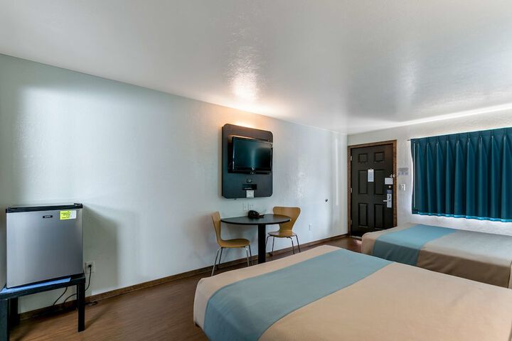 Room 42 of 44