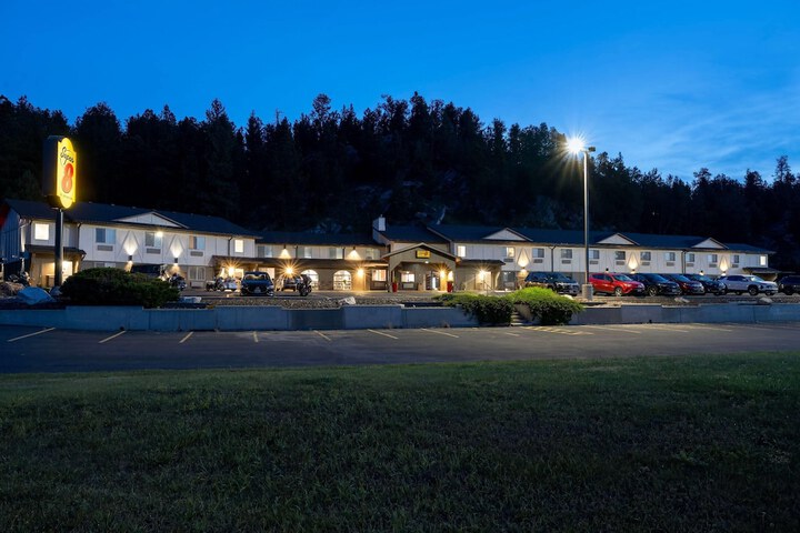 Super 8 by Wyndham Custer / Crazy Horse Area