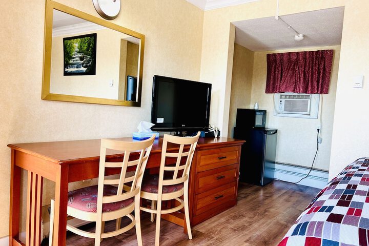 Room 12 of 17