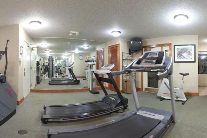 Staybridge Suites Detroit-Utica by IHG
