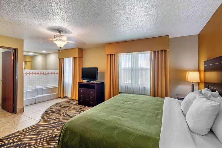 Room 30 of 53